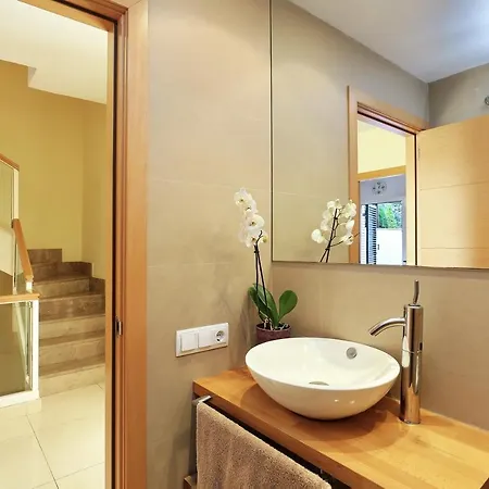 Homestay An Excellent Double Close To The Udg University *